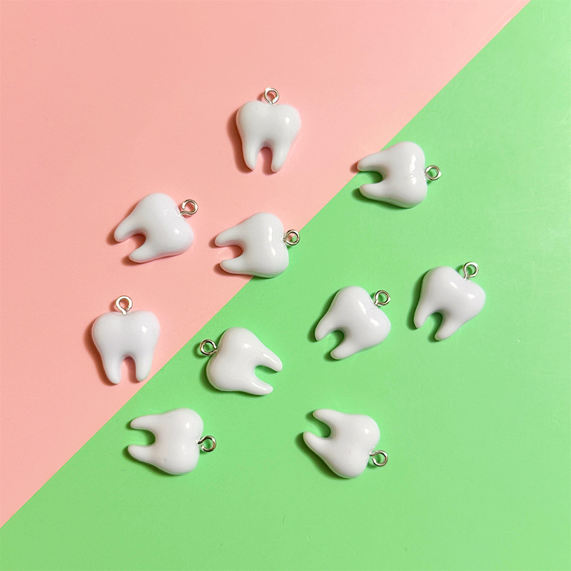 Resin Art Love - 10pcs Cute White Teeth Resin Pendant