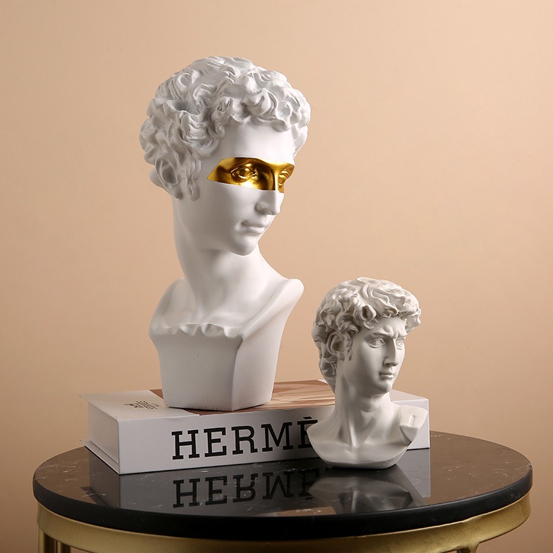Nordic Greek Character Statue  - огляд і ціна Resin Art Studio
