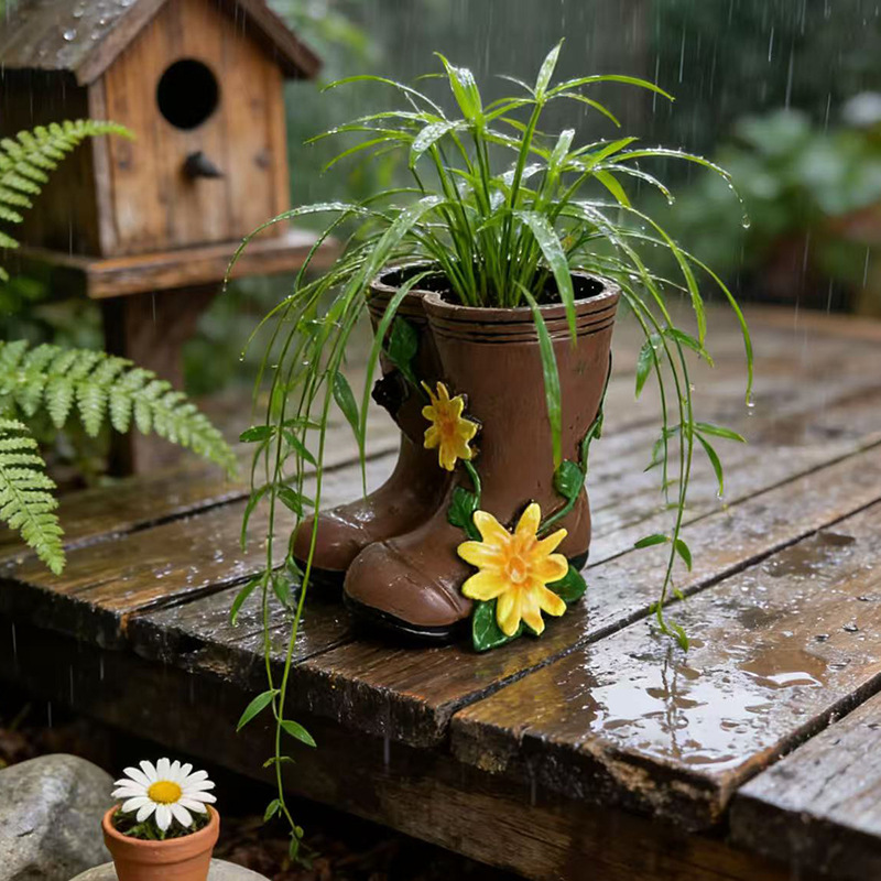 Pastoral Rain Boot Shaped Vase - огляд і ціна Resin Art Unique Ideas