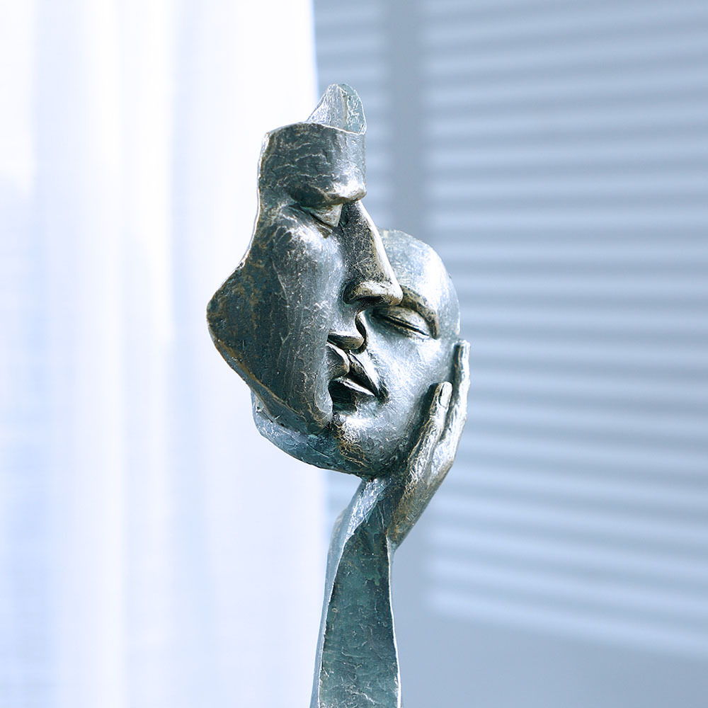 Kissing Face Mask Sculpture, H - огляд і ціна Resin Art Unique Ideas